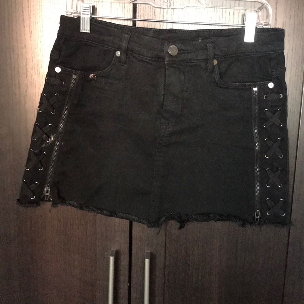 Black skirt